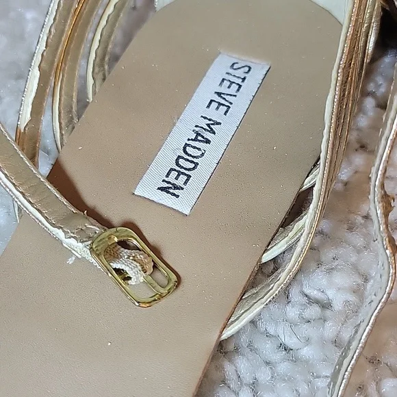 STEVE MADDEN TANE Gold Flats/sandals Size 9.5 - Picture 16 of 17